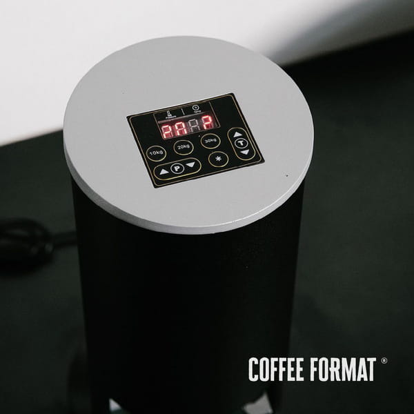 pol_pm_Tamper-Automatyczny-Bialy-Coffee-Format-4381_1.jpg